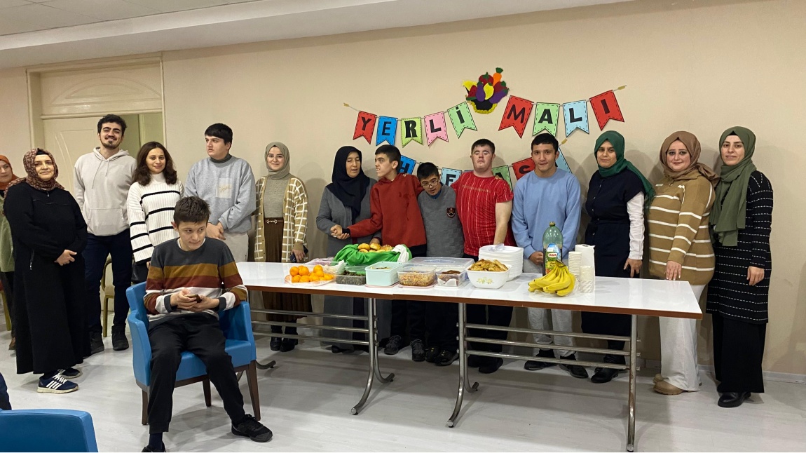 Akyazı Mesleki ve Teknik Anadolu Lisesi Özel Eğitim Sınıfı Yerli Malı Haftasını Kutladı